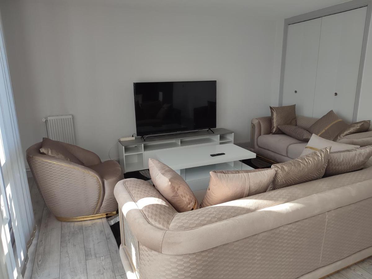 Grand Et Superbe Appartement Proche Paris Creil Eksteriør bilde